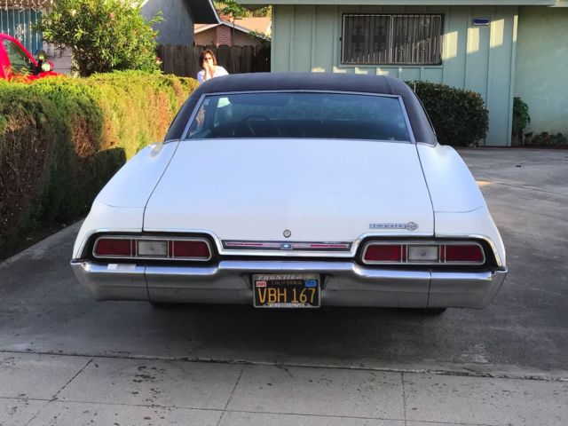 1967 White Chevrolet Impala