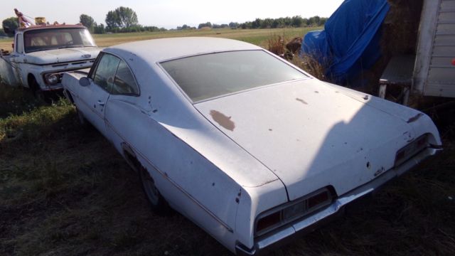 1967 WHITE Chevrolet Impala