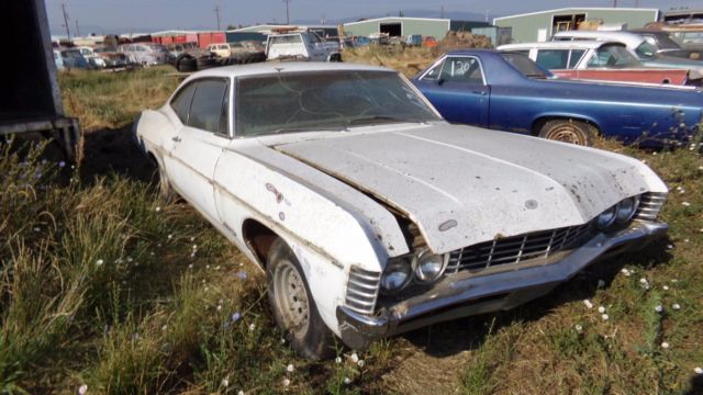 1967 WHITE Chevrolet Impala