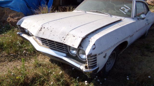 1967 WHITE Chevrolet Impala