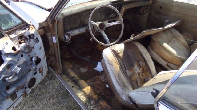 1967 WHITE Chevrolet Impala