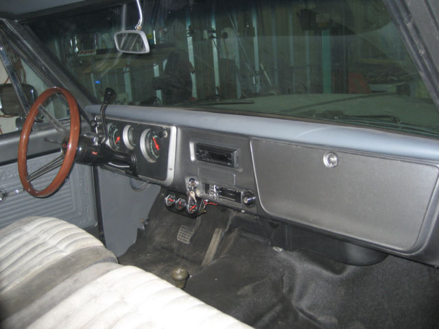 1967 Silver Chevrolet C-10 Standard Cab Pickup