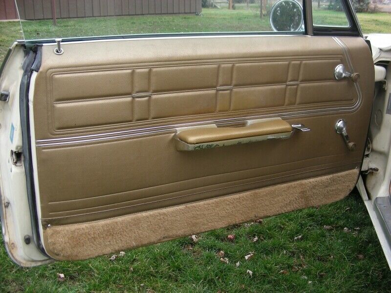 1967 Cream Chevrolet Impala Sedan