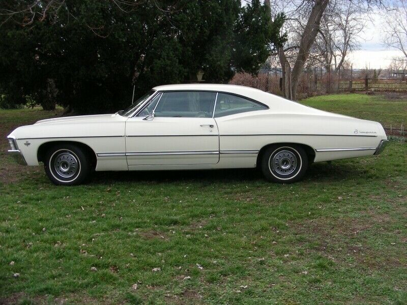 1967 Cream Chevrolet Impala Sedan
