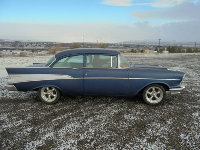 1957 Blue Chevrolet Bel Air/150/210 2 door post