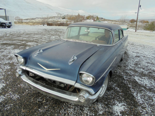 1957 Blue Chevrolet Bel Air/150/210 2 door post