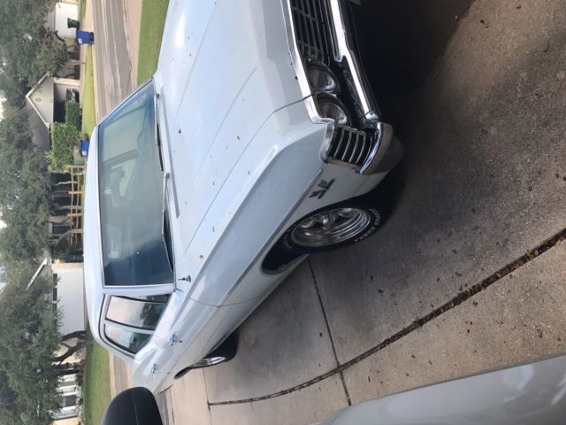 1967 White Chevrolet Bel Air/150/210 Sedan