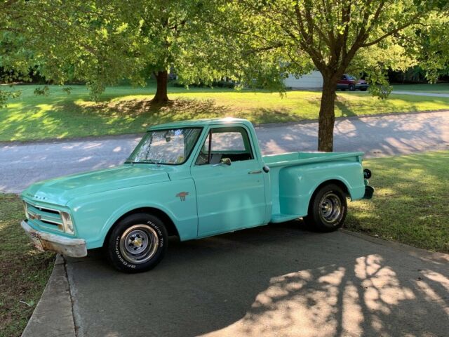 1967 Green Chevrolet C-10 Standard Cab Pickup