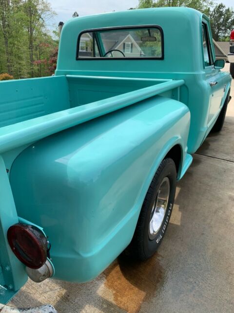 1967 Green Chevrolet C-10 Standard Cab Pickup