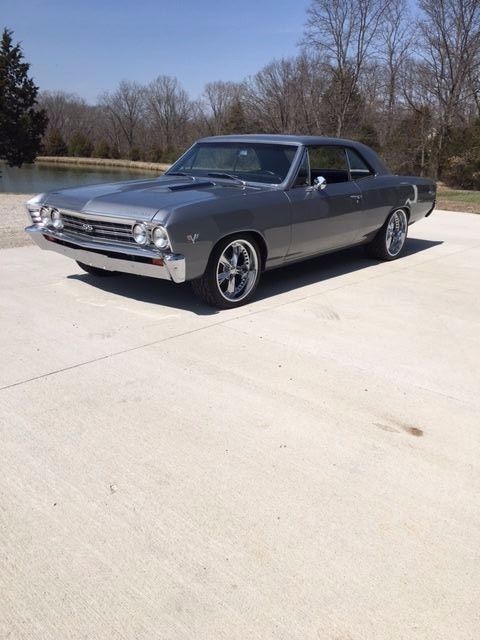 1967 Silver Chevrolet Chevelle