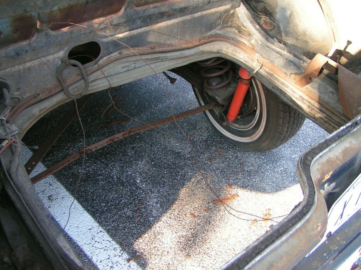 1967 BLUE AND WHITE Chevrolet Corvair Coupe