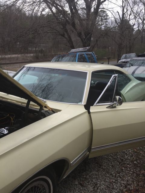 1967 Yellow Chevrolet Impala Coupe