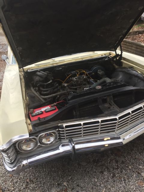 1967 Yellow Chevrolet Impala Coupe