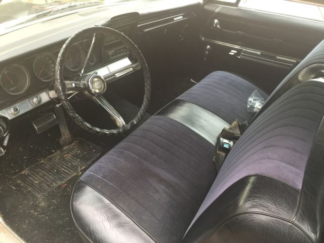 1967 Yellow Chevrolet Impala Coupe