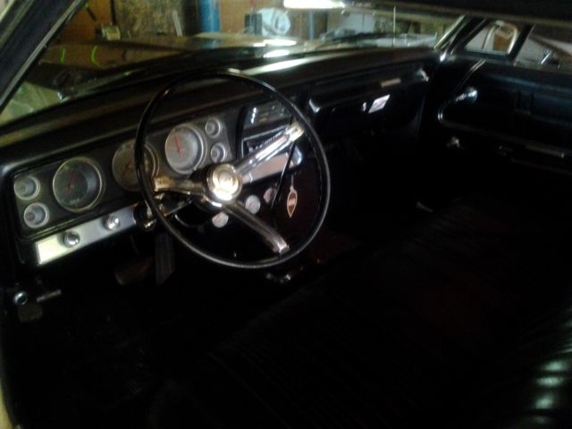 1967 Yellow Chevrolet Impala Coupe