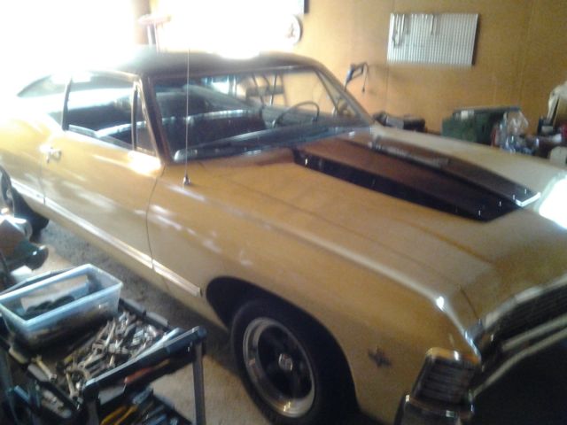 1967 Yellow Chevrolet Impala Coupe
