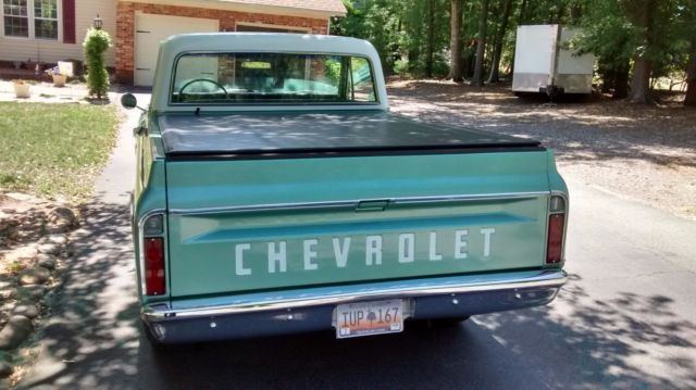 1967 Green Chevrolet C-10 Standard Cab Pickup