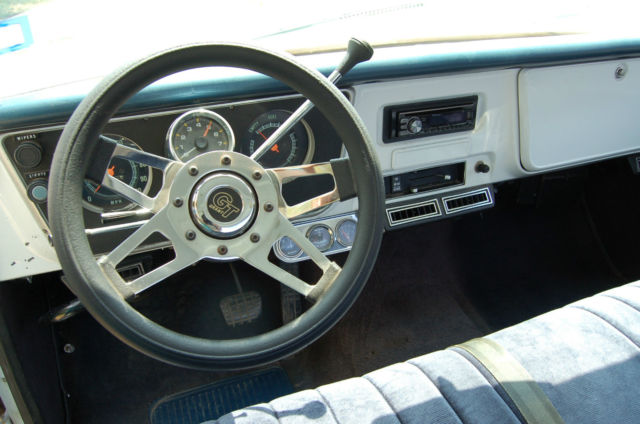 1967 White Chevrolet C-10 pickup