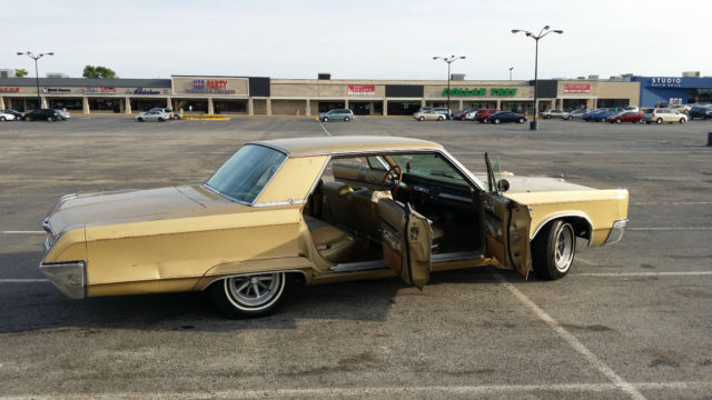 1967 Tan Chrysler 300 Series