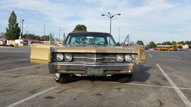 1967 Tan Chrysler 300 Series