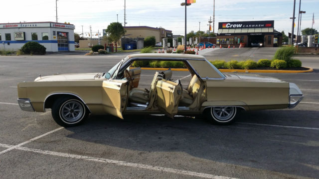 1967 Tan Chrysler 300 Series