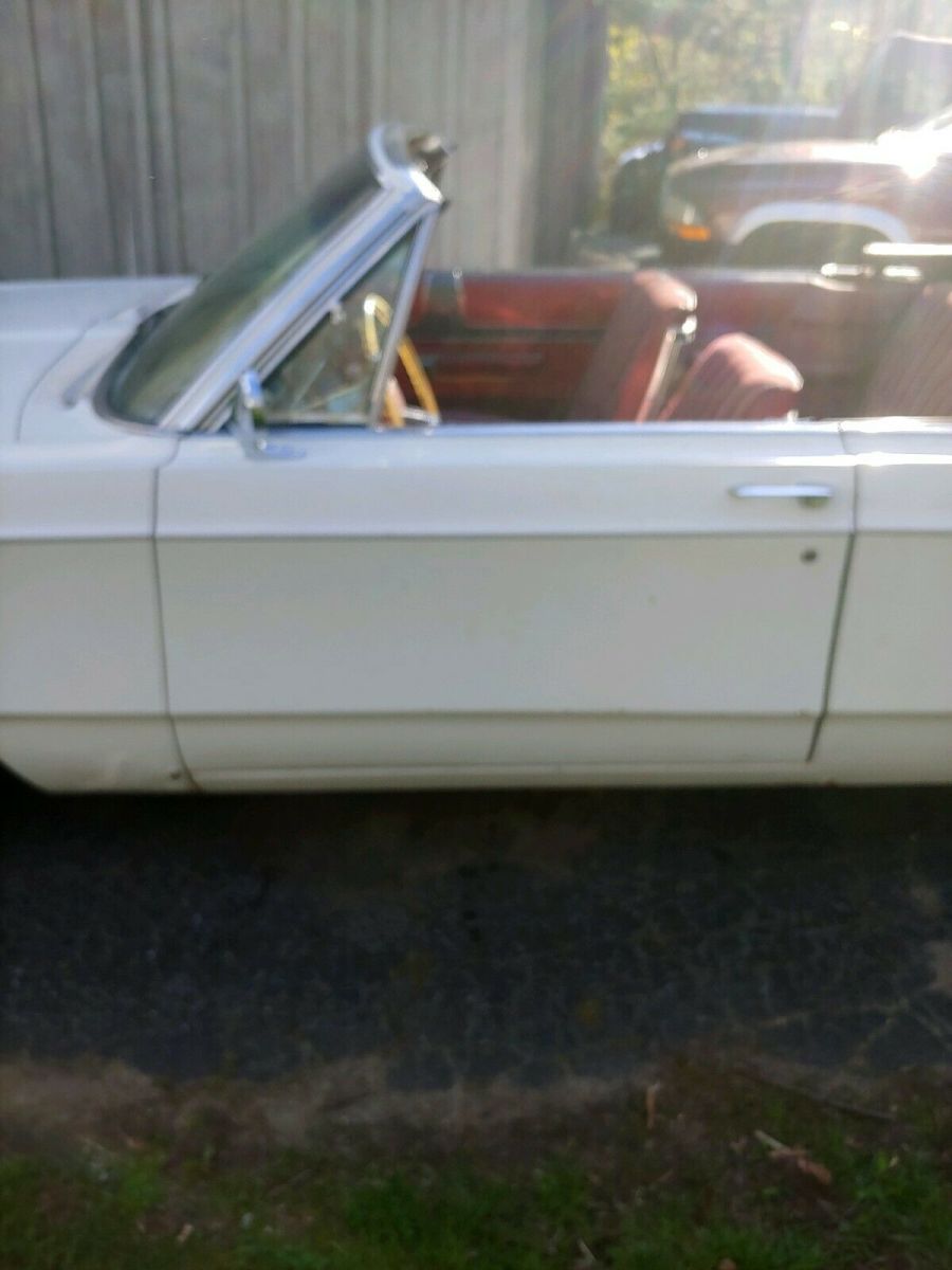 1967 White Chrysler 300 Series Convertible