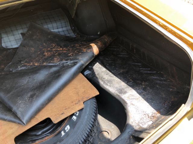 1967 Gold Dodge Coronet Coupe