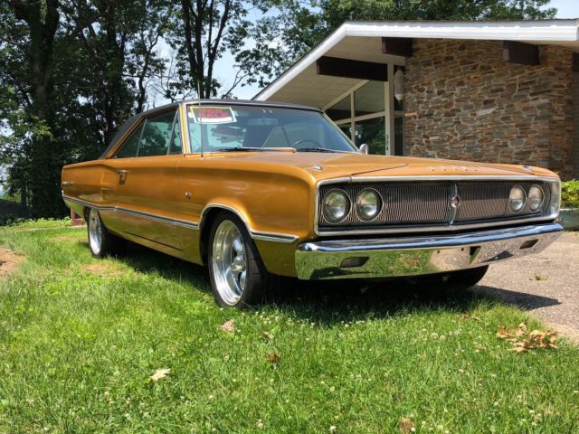 1967 Gold Dodge Coronet Coupe
