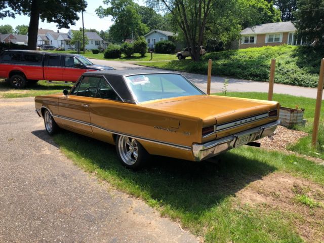1967 Gold Dodge Coronet Coupe