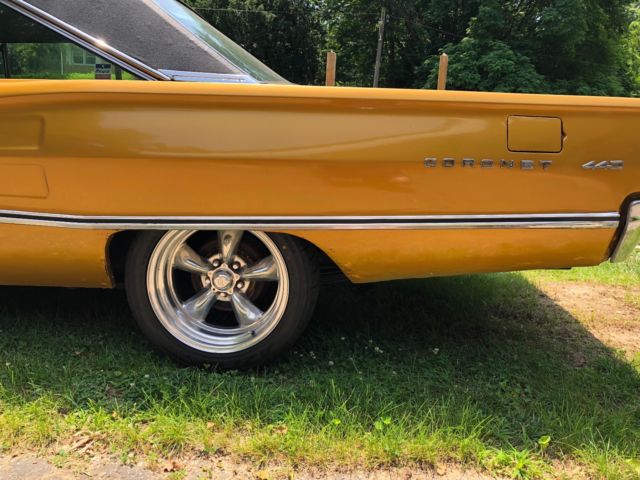 1967 Gold Dodge Coronet Coupe