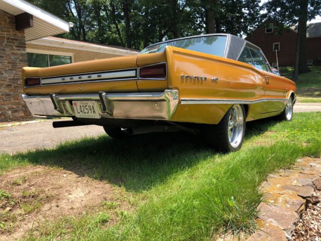 1967 Gold Dodge Coronet Coupe