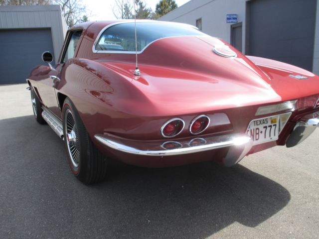 1967 Marlboro Maroon 988 Chevrolet Corvette Coupe