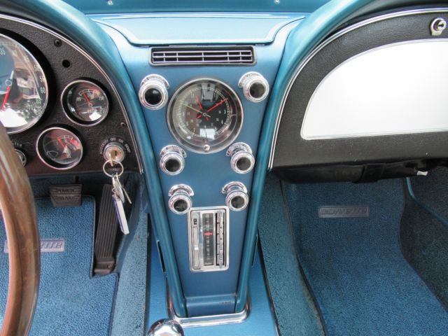 1967 Blue Chevrolet Corvette Coupe