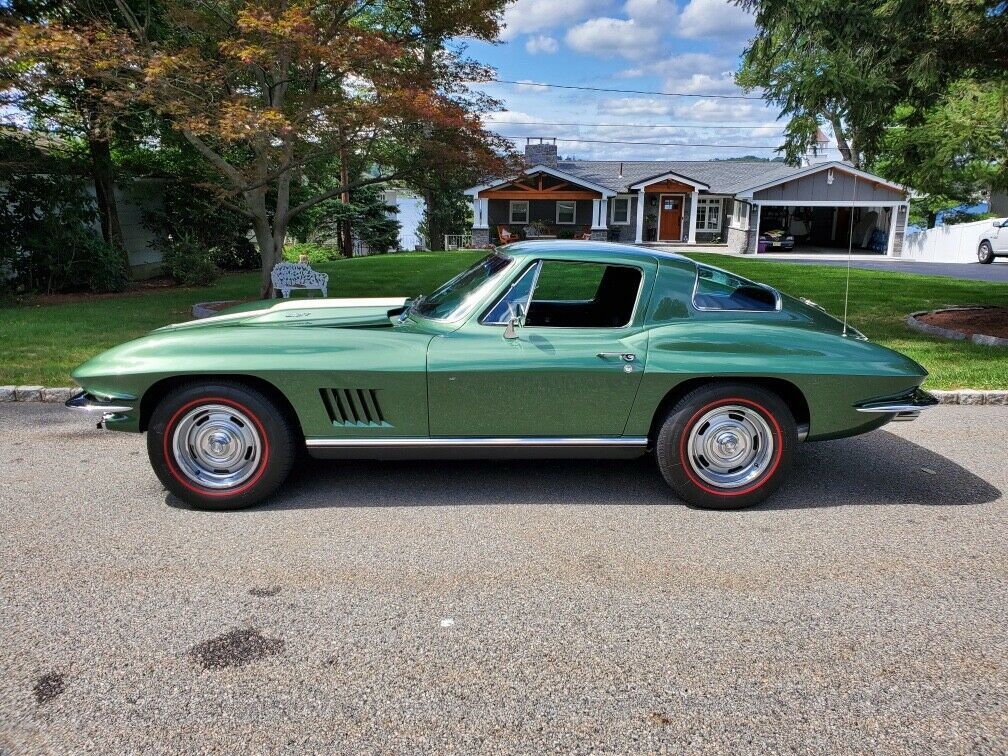 1967 Green Chevrolet Corvette Coupe