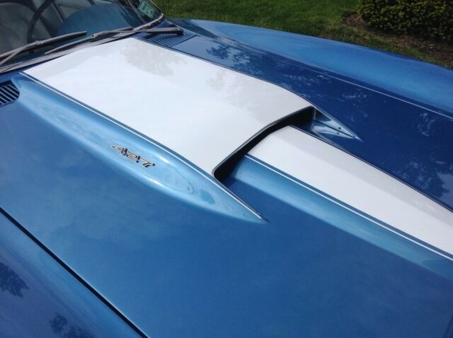 1967 Blue Chevrolet Corvette Roadster