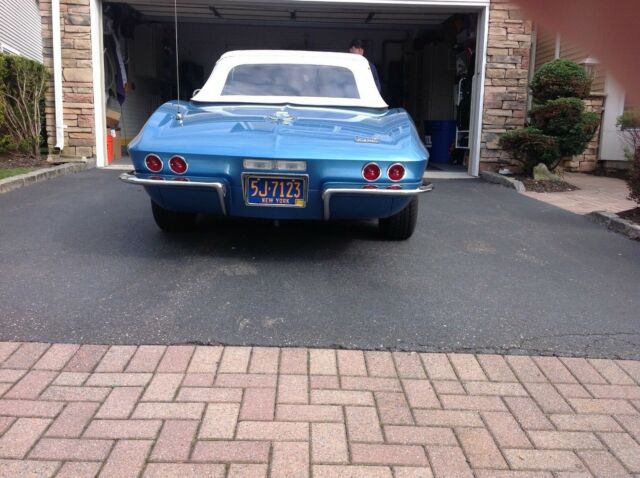 1967 Blue Chevrolet Corvette Roadster