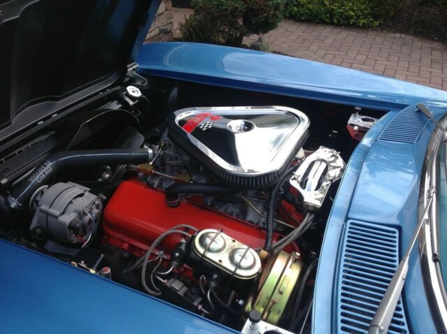 1967 Blue Chevrolet Corvette Roadster