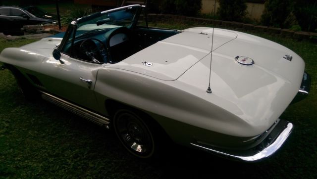 1967 White Chevrolet Corvette Convertible