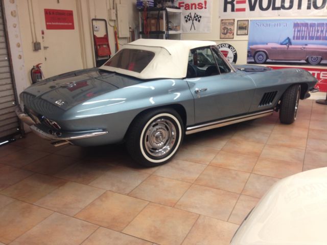 1967 Blue Chevrolet Corvette