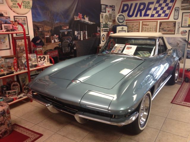 1967 Blue Chevrolet Corvette