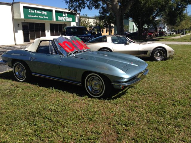 1967 Blue Chevrolet Corvette