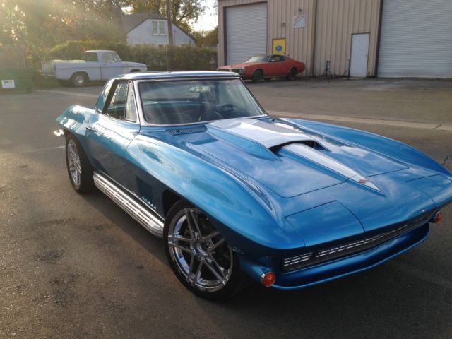 1967 Silver Chevrolet Corvette Coupe