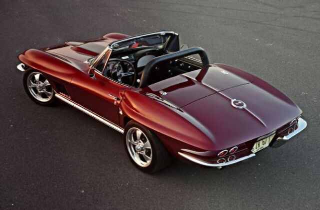 1967 maroon Chevrolet Corvette