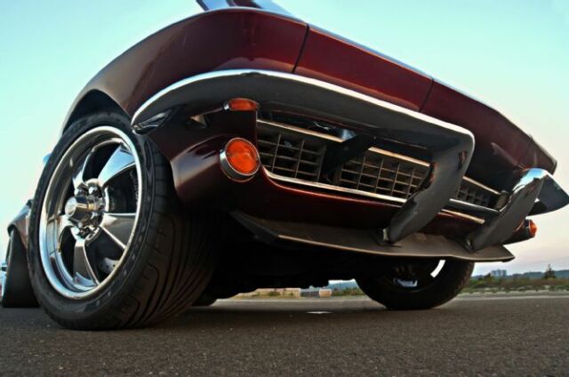 1967 maroon Chevrolet Corvette