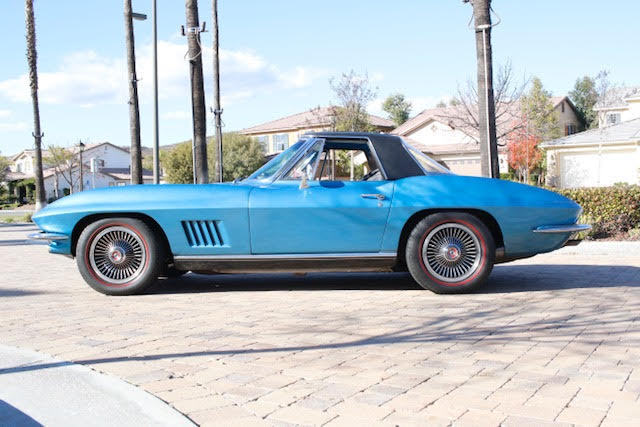 1967 Blue Chevrolet Corvette