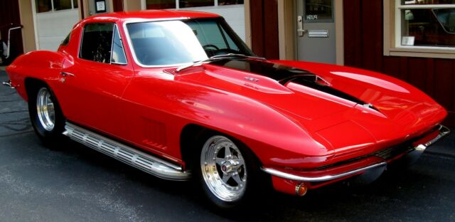 1967 Rally Red w/Black Stinger Chevrolet Corvette Coupe