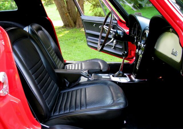 1967 Rally Red w/Black Stinger Chevrolet Corvette Coupe