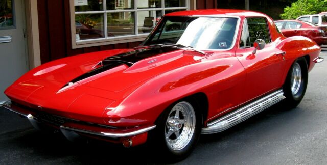 1967 Rally Red w/Black Stinger Chevrolet Corvette Coupe