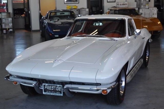 1967 White Chevrolet Corvette Coupe