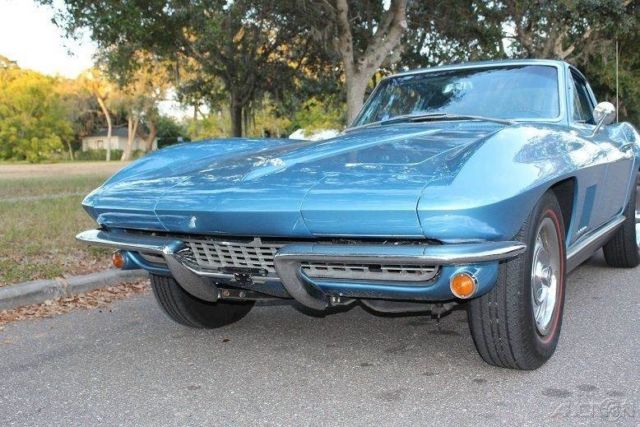 1967 Blue Chevrolet Corvette